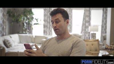 James Deen - James Deen And Bailey Brooks In Learn How To Keep Bailey Happy - upornia.com